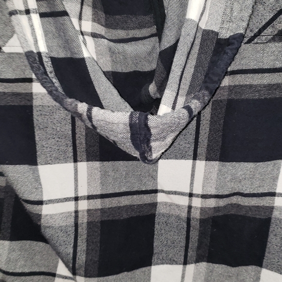 Women's Fall tops - Picture 5 of 8